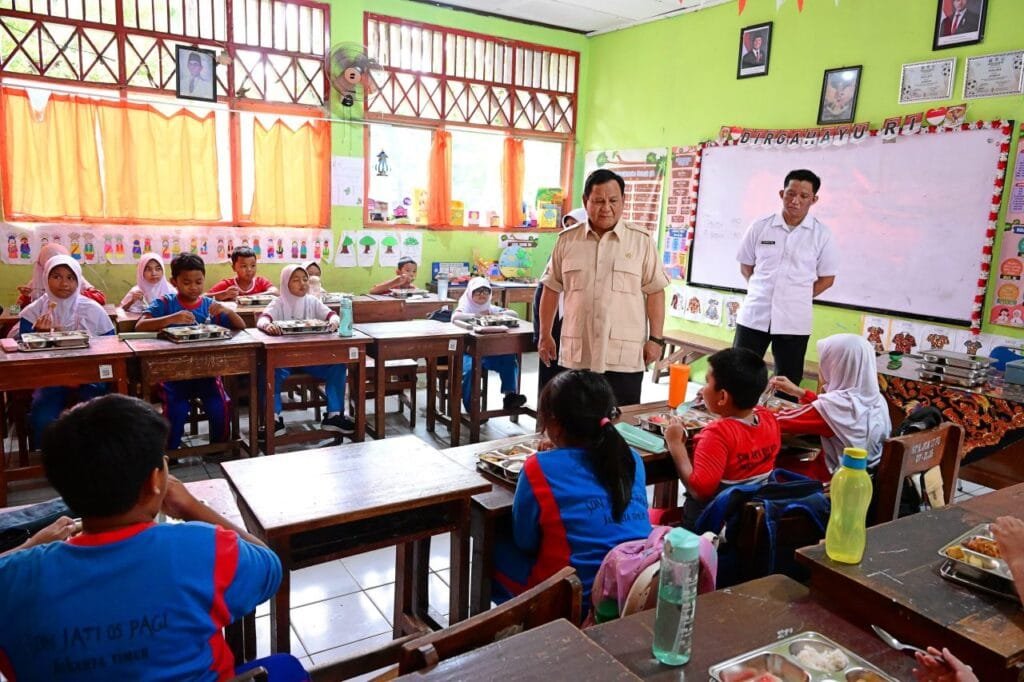 program-makan-bergizi-gratis-terlayani. Target selanjutnya 82 juta penerima manfaat hingga 2025.