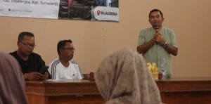Andhika Surya Gumilar sosialisasi Perda Perlindungan Tenaga Kerja bersama warga Desa Sumber Kulon, Majalengka
