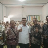 Maula Akbar berdialog dengan warga dalam kegiatan reses di Aula Desa Hegarmanah, Purwakarta, Kamis 24 Juli 2025.