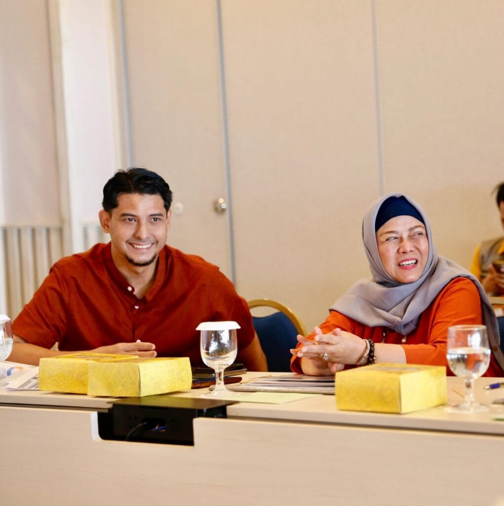 Anggota Komisi III DPRD Jabar Fraksi Gerindra dalam rapat pembahasan APBD 2024 di Sumedang, 13 Juni 2025.