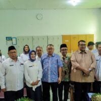 George Edwin Sugiharto Desak Perbaikan Darurat SMAN 1 Bongas: “Jangan Tunggu Ambruk!” George Edwin Sugiharto bergerak cepat terkait TKW asal Cirebon yang meninggal di Malaysia.