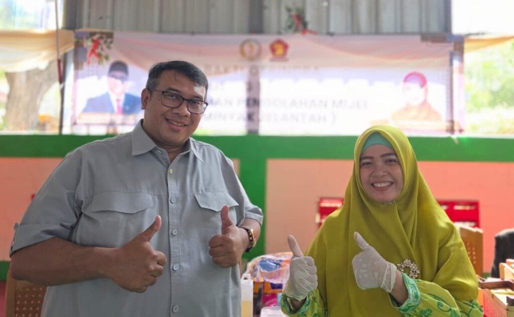 George Edwin Sugiharto dari Fraksi Gerindra menyampaikan pentingnya kepedulian lingkungan di hadapan peserta pelatihan.