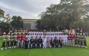 Anggota DPRD Jabar Pradi Supriatna menghadiri upacara penurunan bendera HUT RI ke-80 di Balai Kota Depok.