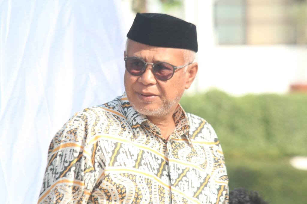 Dede Kusdinar berbicara dalam FGD Pengembangan Rami Nasional bersama akademisi, pemerintah, dan petani Garut.