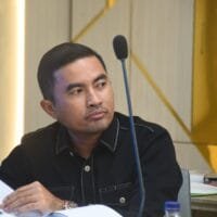 Andhika Surya Gumilar: Putusan PTTUN Pastikan Hak Pendidikan di SMAN 1 Bandung Terlindungi Andhika Surya Gumilar memberikan keterangan pers terkait putusan PTTUN atas sengketa lahan SMAN 1 Bandung