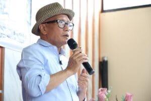 Dr. H. Buky Wibawa, M.Si memberikan sambutan pada sosialisasi Perda Pemberdayaan dan Perlindungan Perempuan di Kelurahan Kopo.
