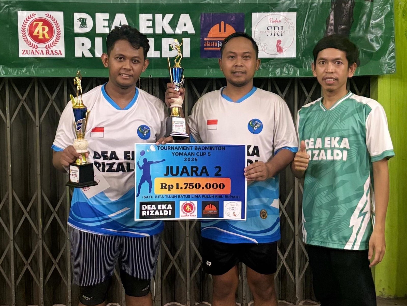 Dea Eka Rizaldi, S.H. berpose seusai meraih juara kedua Yomaan Cup ke-5 Tahun 2025.