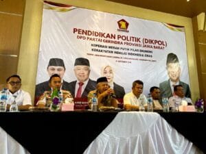H. Dede Kusdinar hadir dalam Pendidikan Politik Gerindra Jabar di Desa Sukalaksana, Garut.