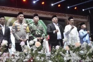 Pradi Supriatna memberikan sambutan dalam peringatan Hari Santri Nasional di Kota Depok.