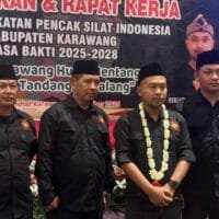 Dea Eka Rizaldi menerima mandat sebagai Ketua IPSI Karawang masa bhakti 2025–2030 dalam pelantikan pengurus di Hotel Mercure.