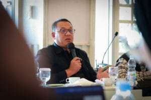 Pradi Supriatna menyampaikan pandangan tentang pentingnya roadmap pembangunan jangka panjang di Jawa Barat