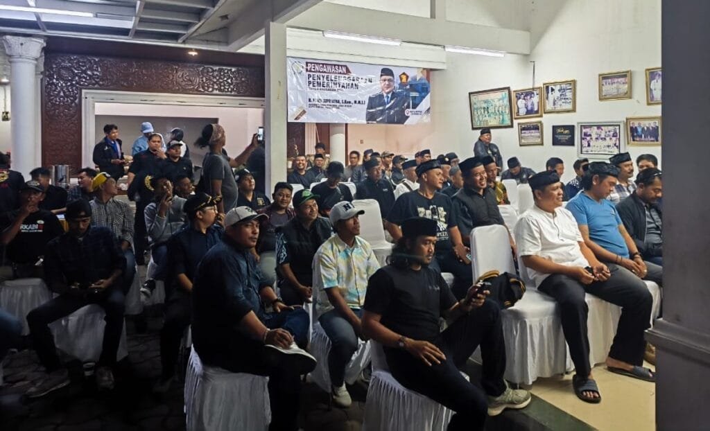 Suasana hangat Forkabi Depok saat mengikuti kegiatan silaturahmi dan pengawasan pemerintahan bersama Pradi Supriatna di Beji, Kota Depok