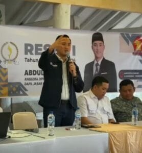 Abdul Karim mendengarkan aspirasi APDESI terkait Pembangunan Cianjur Selatan