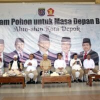 Pradi Supriatna memimpin Gerindra Depok menggelar aksi Menanam Pohon untuk Masa Depan Bangsa