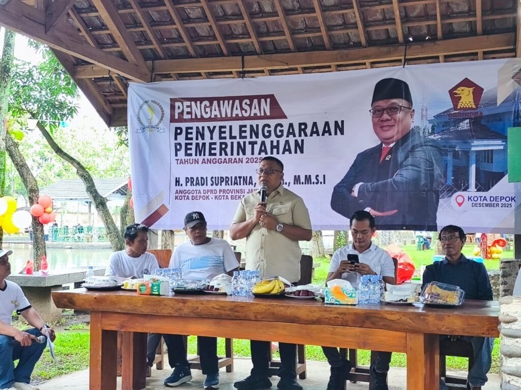 Pradi Supriatna saat kegiatan Pengawasan Penyelenggaraan Pemerintahan di Kelurahan Kukusan, Kecamatan Beji, Kota Depok