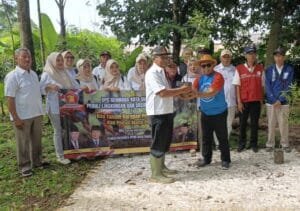 Gerindra Kota Sukabumi menanam 500 pohon di Kecamatan Cikole