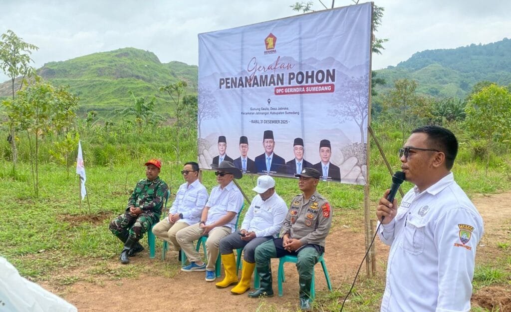 Doa bersama Gerindra Sumedang menutup akhir tahun 2025 di Jatinangor