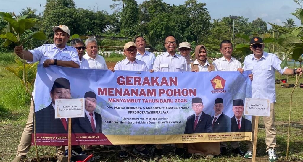 Wali Kota Tasikmalaya yang merupakan kader Gerindra hadir dalam aksi tanam pohon bersama DPC Gerindra Kota Tasikmalaya