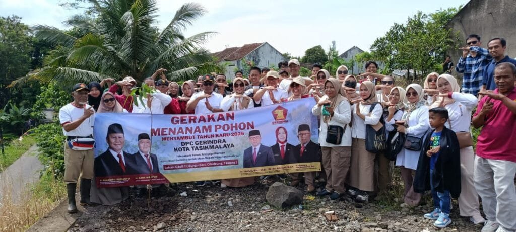 DPC Gerindra Kota Tasikmalaya ikut dalam gerakan menanam pohon di berbagai dapil