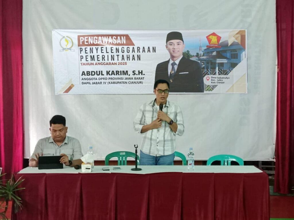 Abdul Karim menyampaikan perhatian terhadap persoalan sampah saat kegiatan pengawasan di Cianjur Selatan