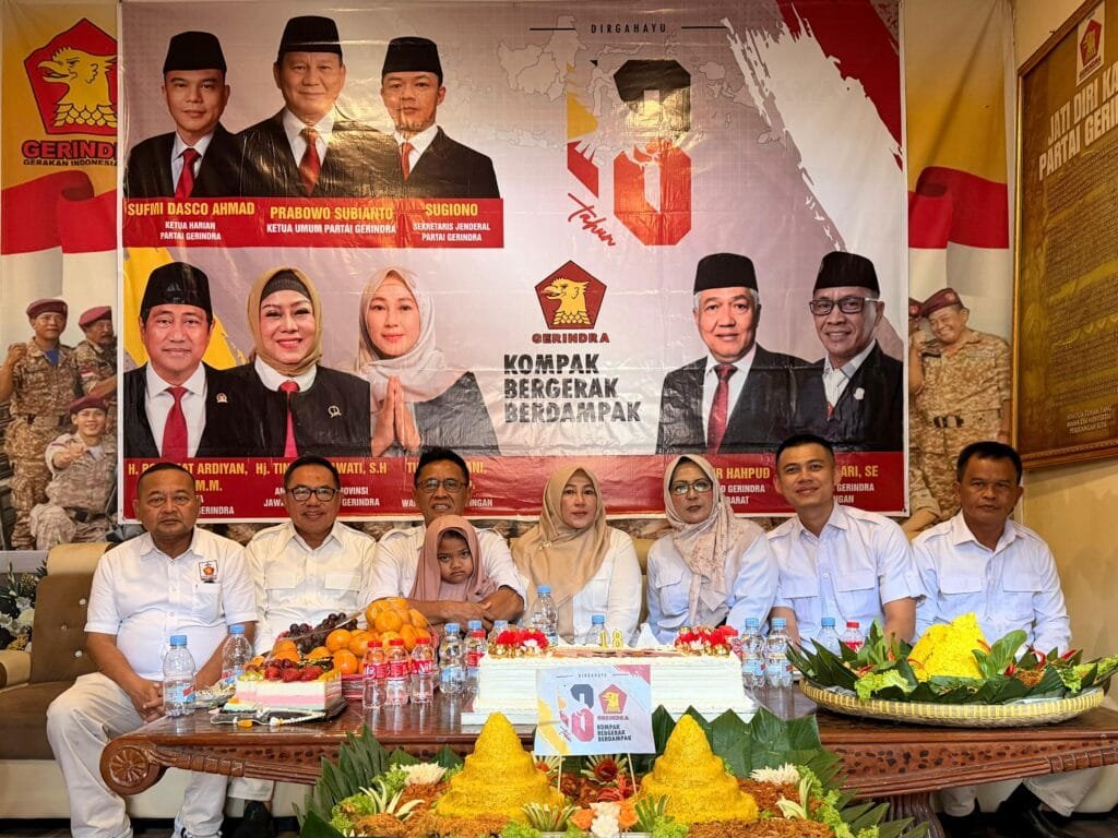 Kader dan pengurus Gerindra Kuningan terlibat dalam aksi sosial peduli lingkungan dan disabilitas