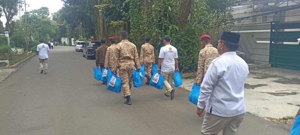 Kegiatan bhakti sosial dalam rangka HUT Gerindra ke-18 Kota Bogor.