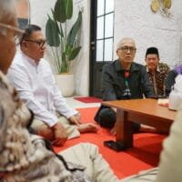 Ketua DPD Gerindra Jabar Amir Mahpud bersama anggota DPRD Jawa Barat