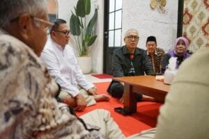 Ketua DPD Gerindra Jabar Amir Mahpud bersama anggota DPRD Jawa Barat
