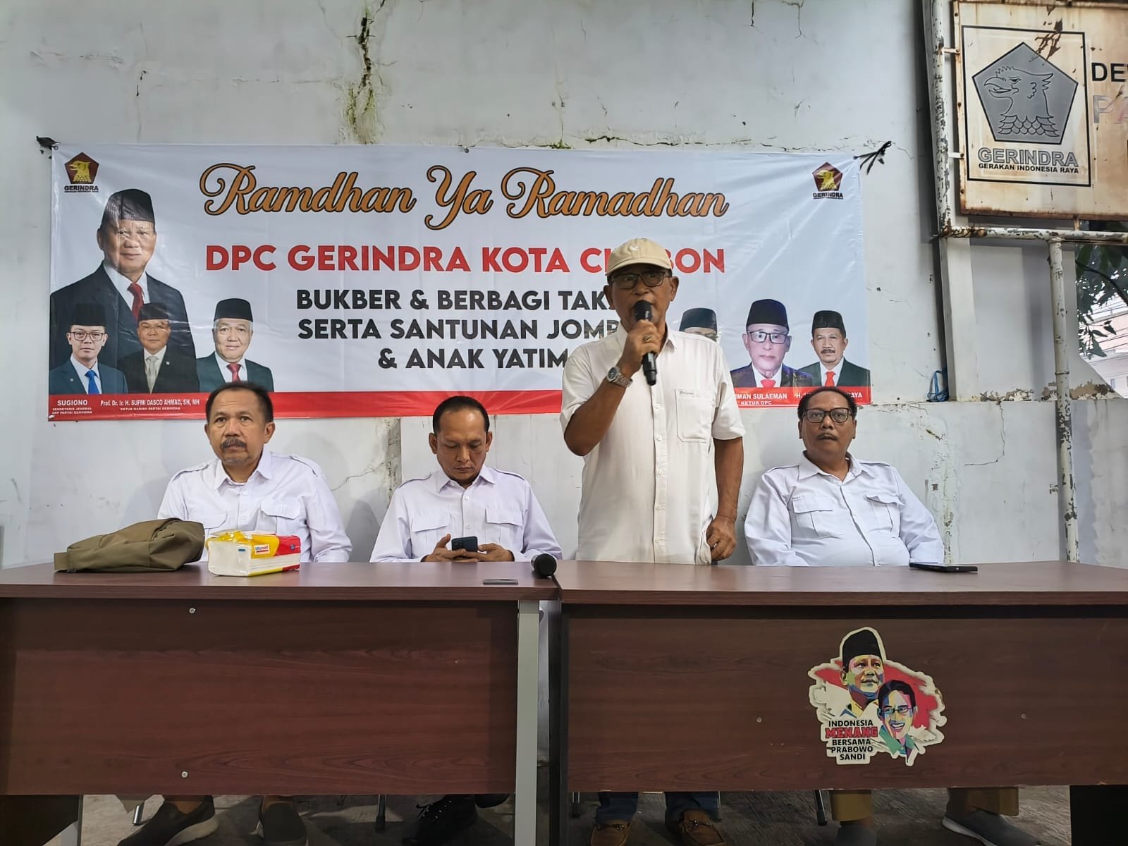 Gerindra Kota Cirebon Gelar Bukber Ramadan, Anak Yatim dan Jompo Terima Santunan