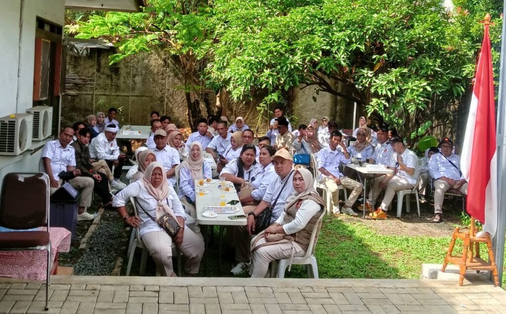 Suasana kebersamaan kader dan pengurus Gerindra Kota Bogor saat acara Halal Bihalal 1447 H