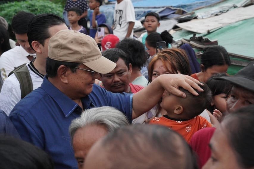 Prabowo Subianto berinteraksi langsung dengan warga di permukiman padat