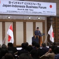 Forum Bisnis Indonesia–Jepang: Presiden Prabowo Dorong Energi Terbarukan dan Industrialisasi Berkelanjutan Prabowo Subianto saat pidato di forum bisnis Indonesia Jepang di Tokyo