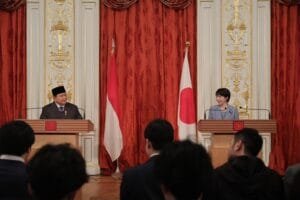 Prabowo Subianto bersama Perdana Menteri Jepang dalam pertemuan bilateral di Tokyo