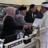 Fraksi Gerindra Jabar Bangun Kebersamaan di Momen Halal Bihalal Prasetyawati dan KDM Hadiri Halal Bihalal Fraksi Gerindra Jabar usai rapat paripurna