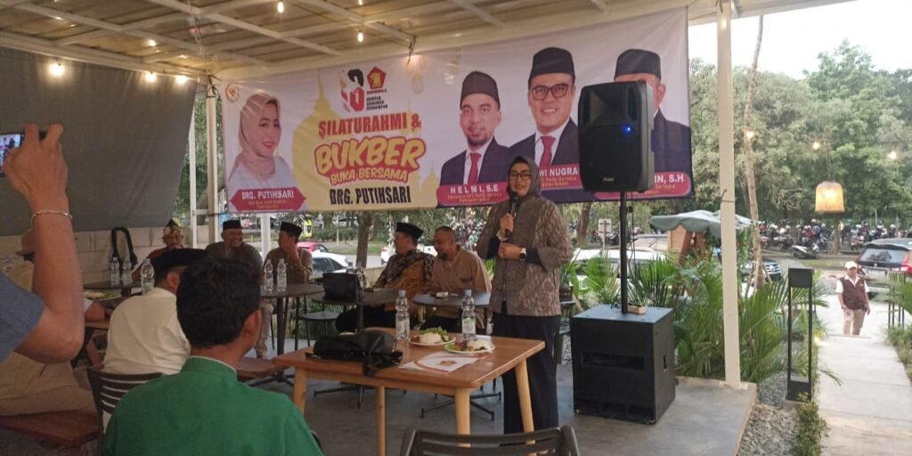 Anggota DPR RI Fraksi Gerindra Putih Sari menghadiri buka puasa bersama Gerindra Bekasi