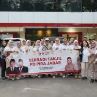 Gerindra Jabar Berbagi Takjil, Lanjutkan Konsolidasi dan Buka Puasa Bersama Gerindra Jabar berbagi takjil kepada masyarakat di bulan Ramadan