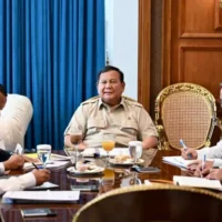 Prabowo Bertemu Bahlil Bahas Stabilitas Energi Nasional