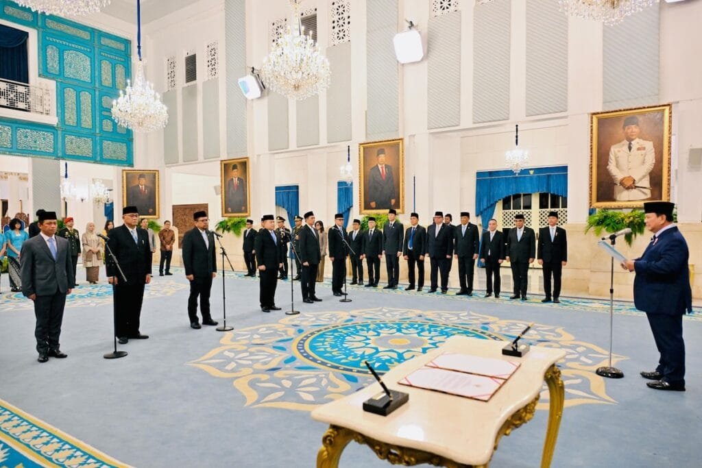Prabowo Lantik Dudung, Qodari, dan Karding di Istana Negara