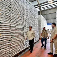 Prabowo Subianto Sidak Gudang Bulog di Magelang