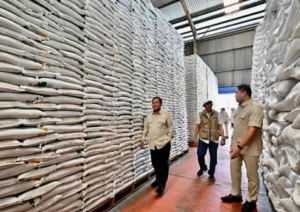 Prabowo Subianto Sidak Gudang Bulog di Magelang