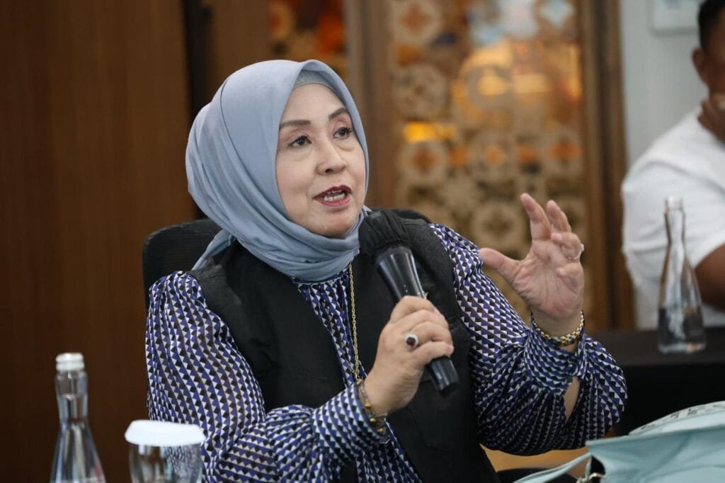 Prasetyawati bersama Pansus XIII kunjungan ke Bank BJB Cabang Jakarta