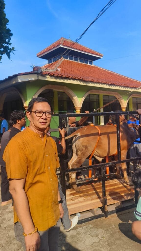 DPC dan Fraksi Gerindra Purwakarta Gelar Kurban di Berbagai Wilayah