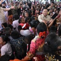 Prabowo Disambut Meriah Warga dan Pelajar di Miangas