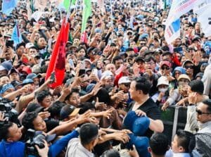 Prabowo Umumkan Kebijakan Baru untuk Pengemudi Ojol di Monas