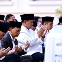Presiden Prabowo Salat Iduladha Bersama Diaspora Indonesia di Paris