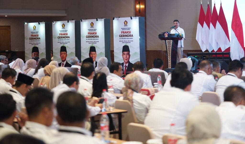Harris Bobihoe Sampaikan Sambutan pada Pembukaan Bimtek Gerindra Jabar