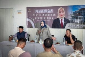 Prasetyawati Berdialog dengan Warga Desa Babakan di Ciseeng