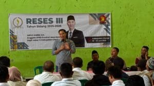 Abdul Karim membahas kelangkaan pupuk subsidi bagi petani Pasirkuda