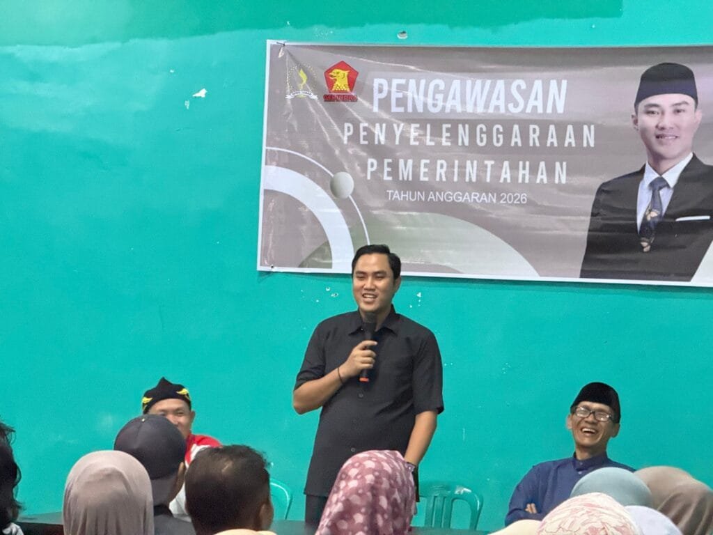Abdul Karim Berdialog dengan Warga Desa Sukamaju