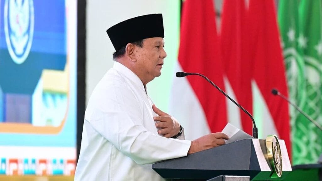 Prabowo Subianto menyampaikan optimisme Indonesia akan bangkit dan semakin mandiri saat membuka Muktamar ke-35 NU di Jombang